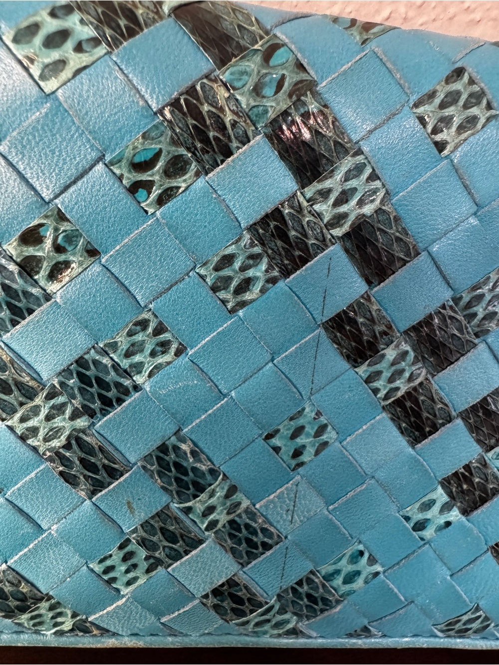 Bottega Veneta Turquoise Woven Leather Zip Wallet with Patterned Insets - Picture 2 of 10